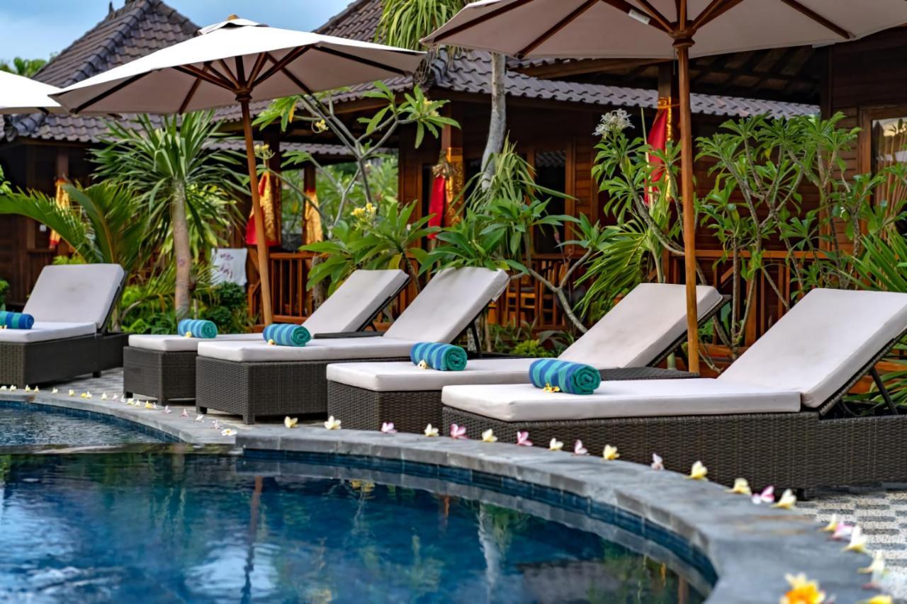 Karang Mas Lembongan Hotel Exterior photo
