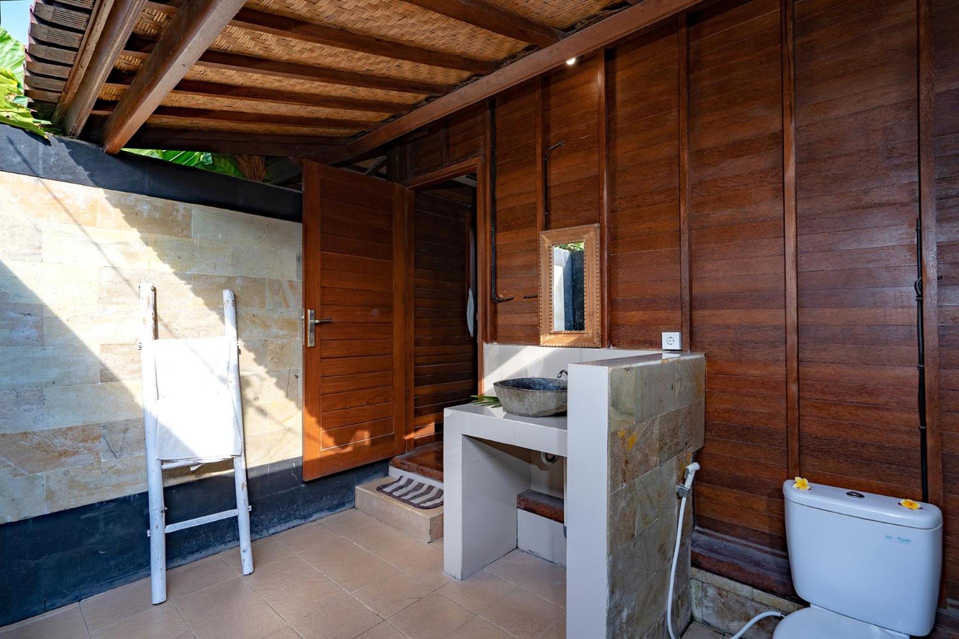 Karang Mas Lembongan Hotel Exterior photo