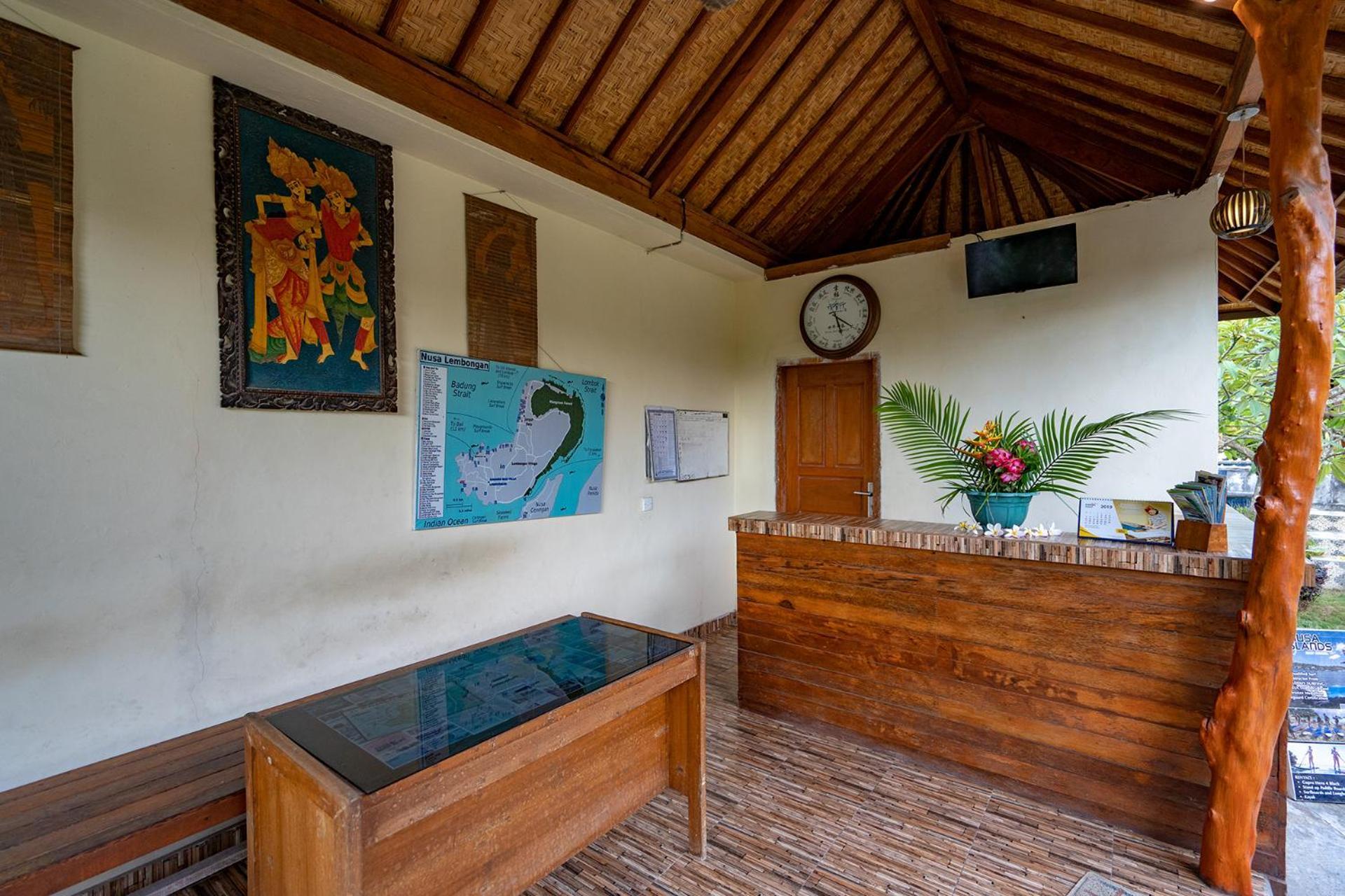 Karang Mas Lembongan Hotel Exterior photo
