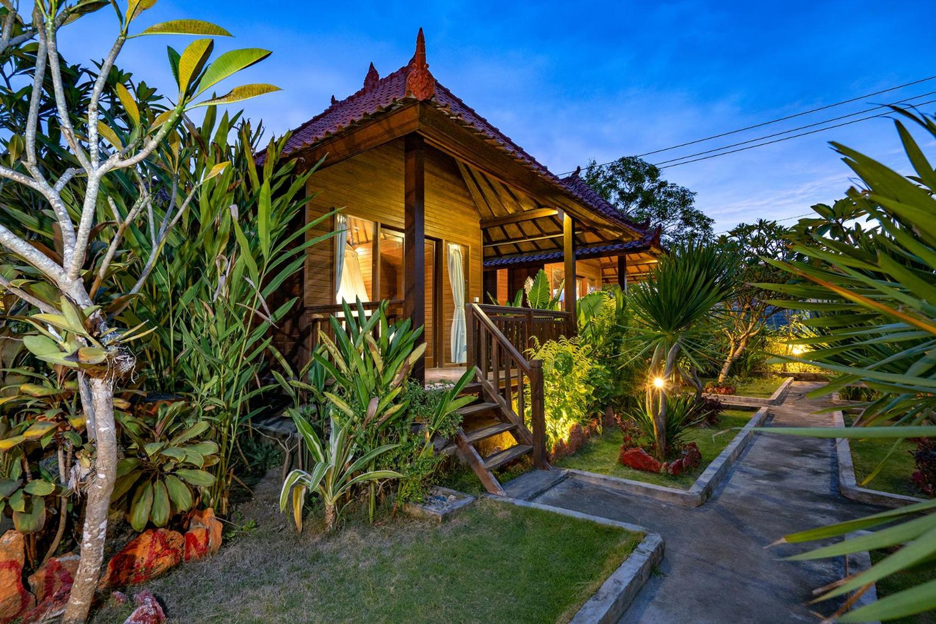 Karang Mas Lembongan Hotel Exterior photo