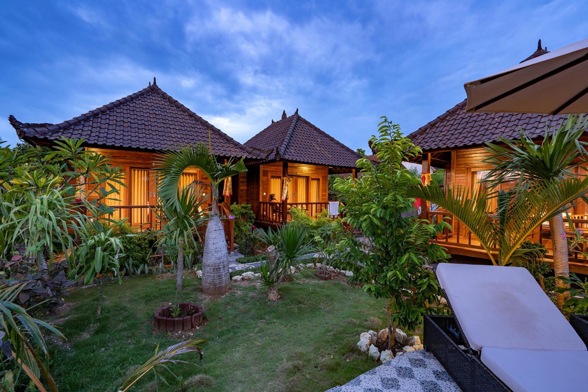Karang Mas Lembongan Hotel Exterior photo