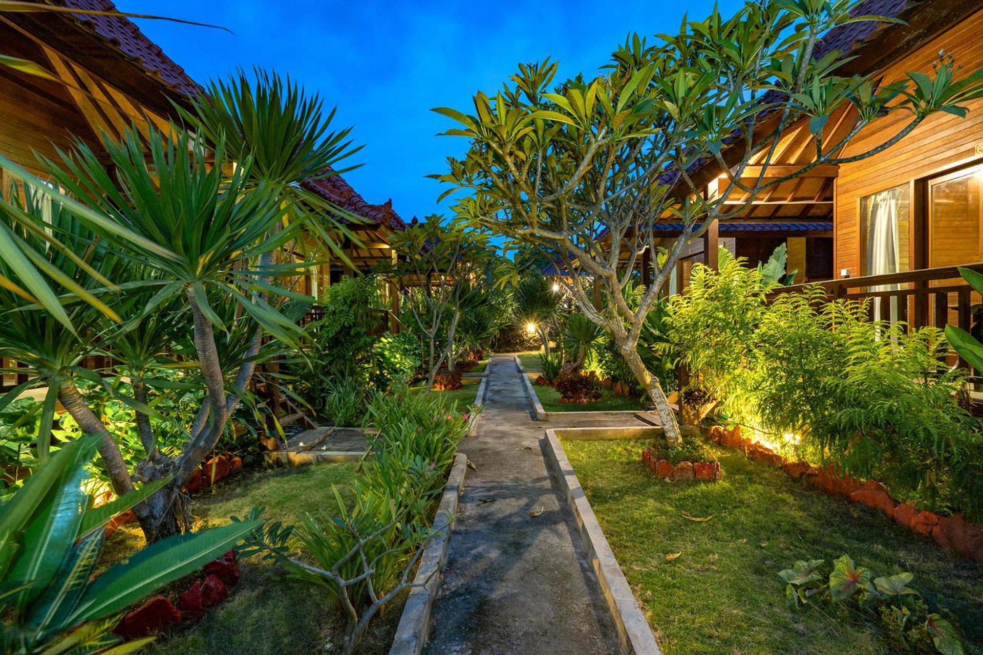 Karang Mas Lembongan Hotel Exterior photo